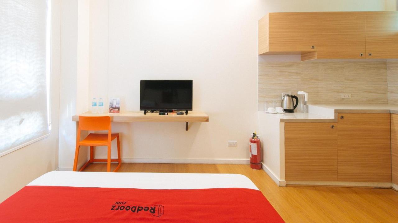 Reddoorz Plus @ A Rita Street San Juan San Juan  Dış mekan fotoğraf